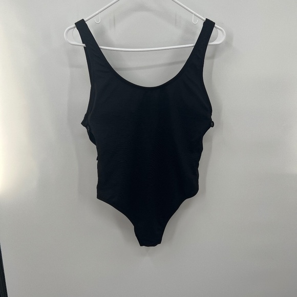 Shade Shore one piece bathing suit Size medium - Picture 1 of 6